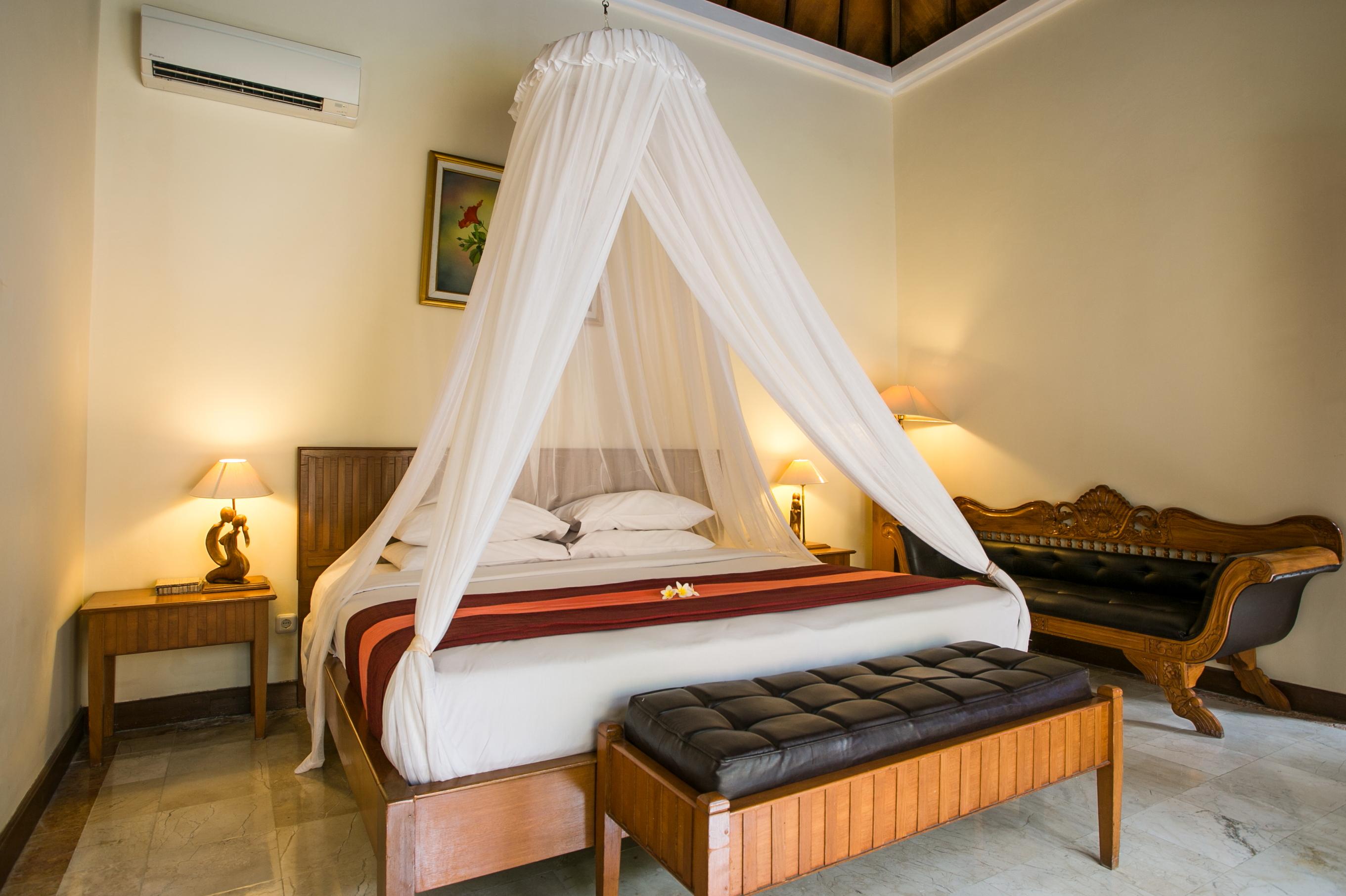 Parigata Resor 4*